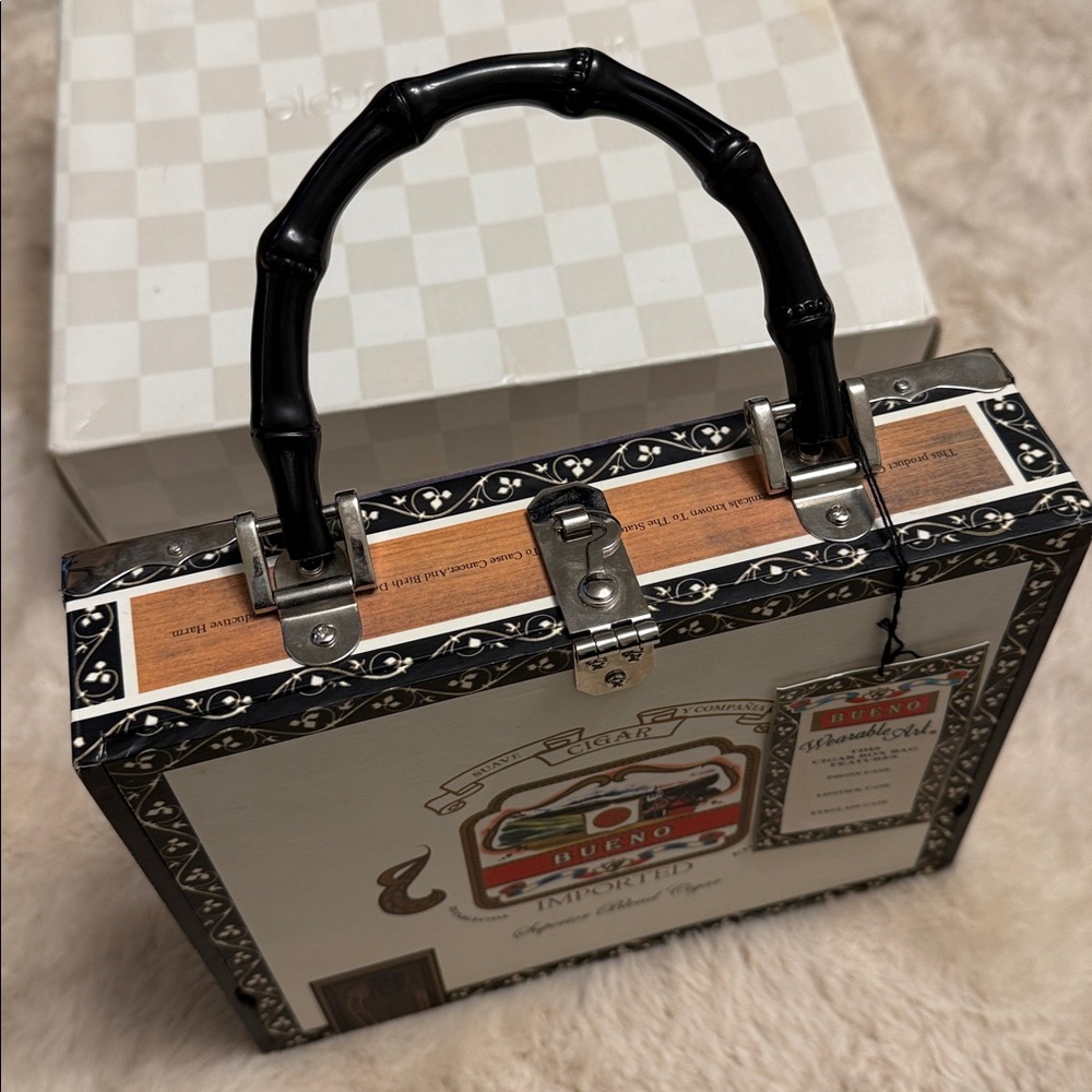 Bueno Wearable Art Cigar Box Bag (double-sided multi-color design) - Picture 4 of 9